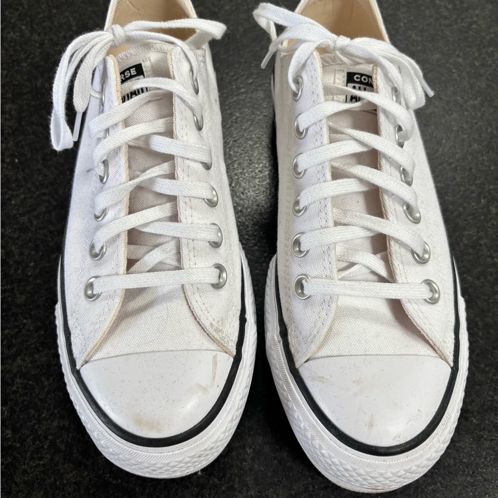 Converse Classic White Lace-Up Sneakers platform women’s 6.5